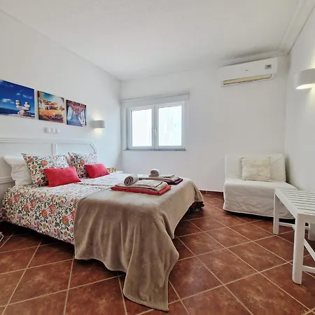 Apartment Pleasant T1 With Open View In A Calm Area Alvor